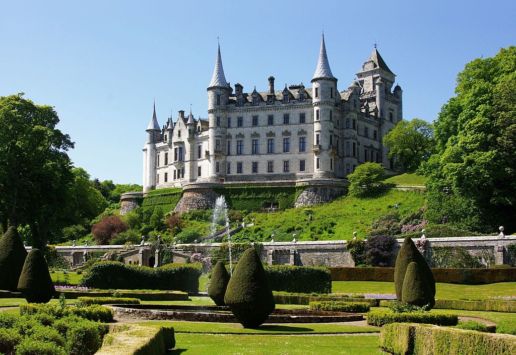 Dunrobin Castle accommodation